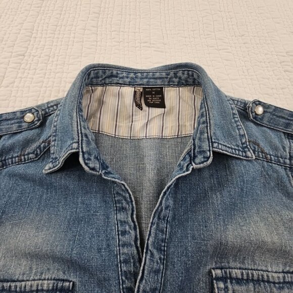 Passport Medium Wash Denim Shirt Women's Medium Pearl Snap Buttons EUC Western - Picture 5 of 14